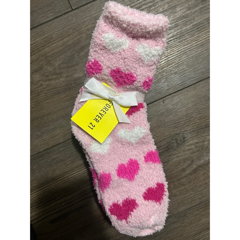 Forever 21 Pink and White Heart Socks
